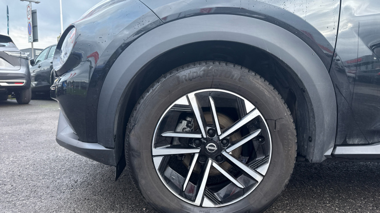 Nissan Juke 1.0 DiG-T N-Connecta 5dr DCT Petrol Hatchback